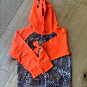 Boys Under Armour camo blaze orange hooded sweatshirt, size 5